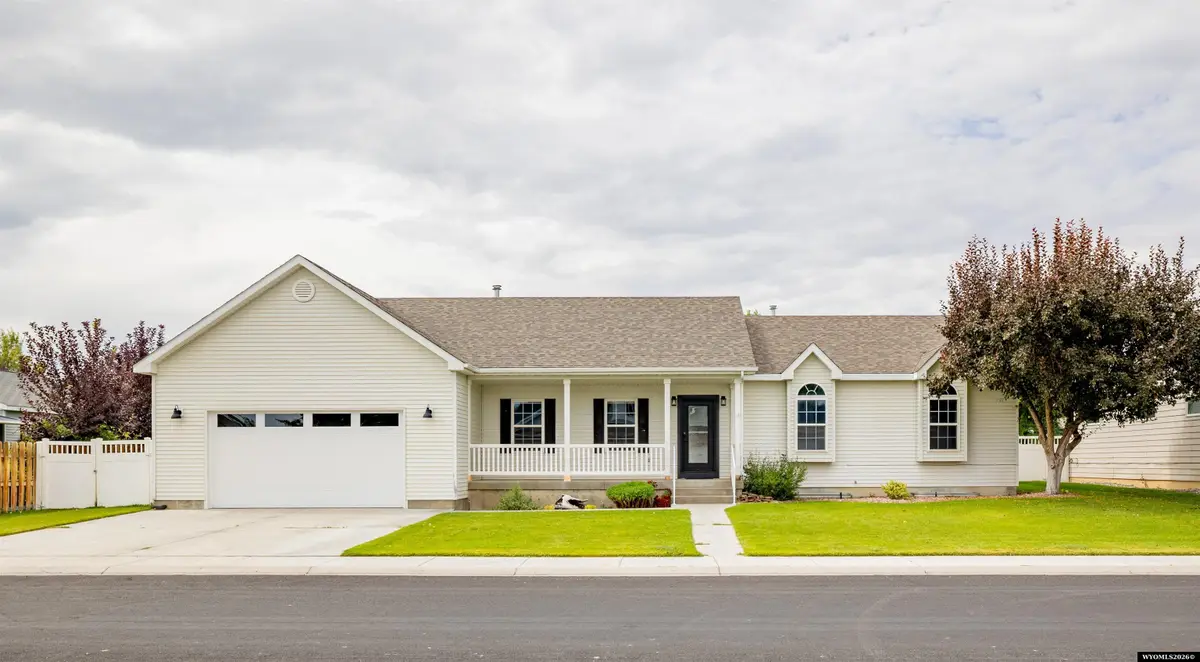 642 Cedarwood Dr, Powell, WY 82435 - #1