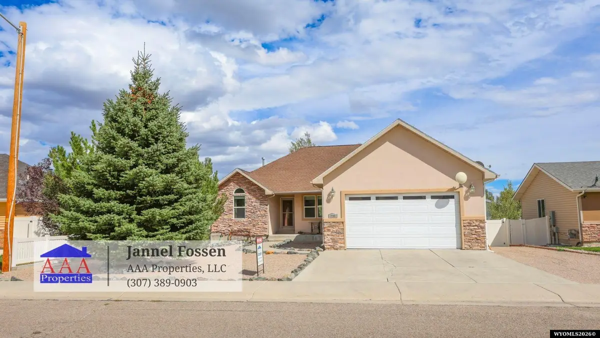 3208 Magnolia Dr, Rock Springs, WY 82901 - #1
