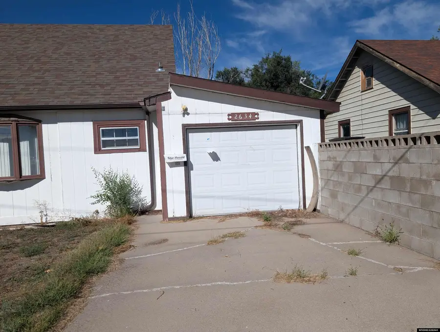 2634 E E St, Torrington, WY 82240 - #2