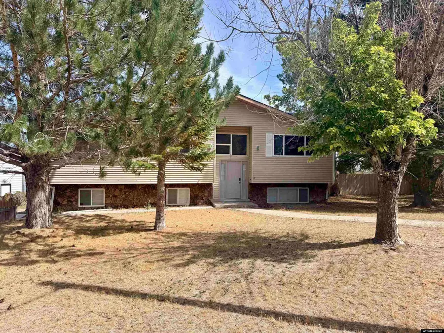 2805 Hitching Post Drive, Green River, WY 82935 - #2