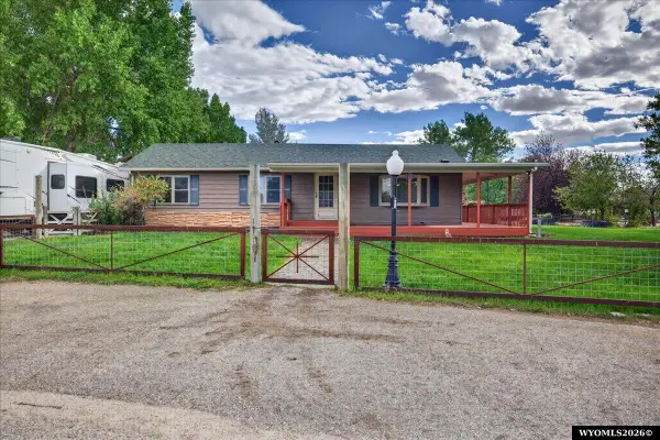 6709 Riverside Dr, Casper, WY 82604