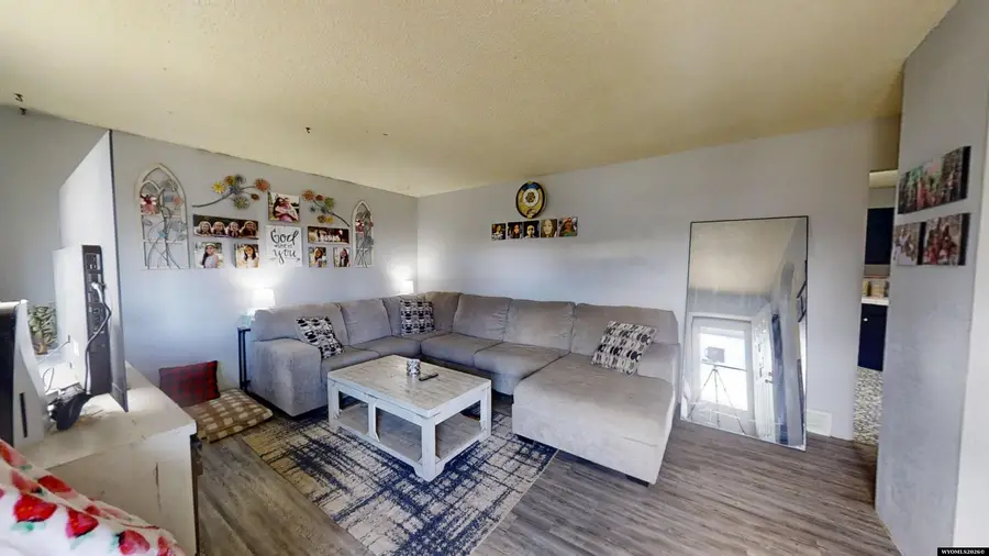 354 Buena Vista, Evansville, WY 82636-8550 - #2