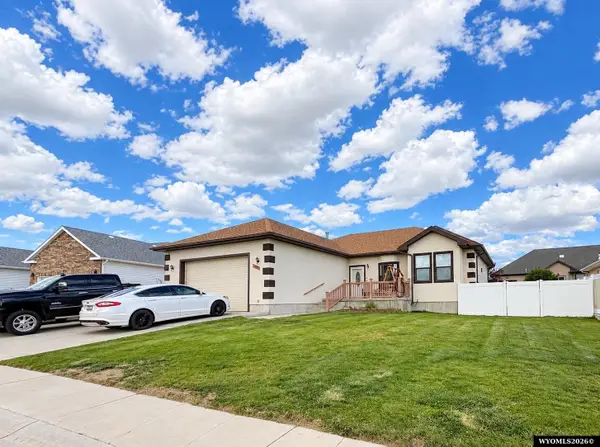 2607 Popo Agie Dr, Rock Springs, WY 82901-5302