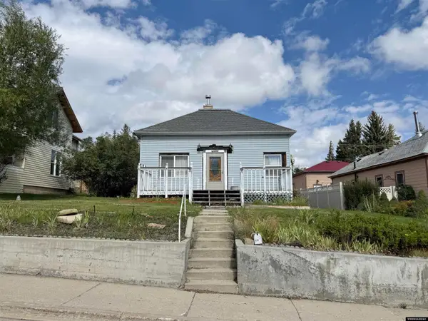 619 Topaz St, Kemmerer, WY 83101