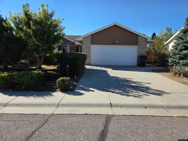 2229 Absaroka Trail, Bar Nunn, WY 82601