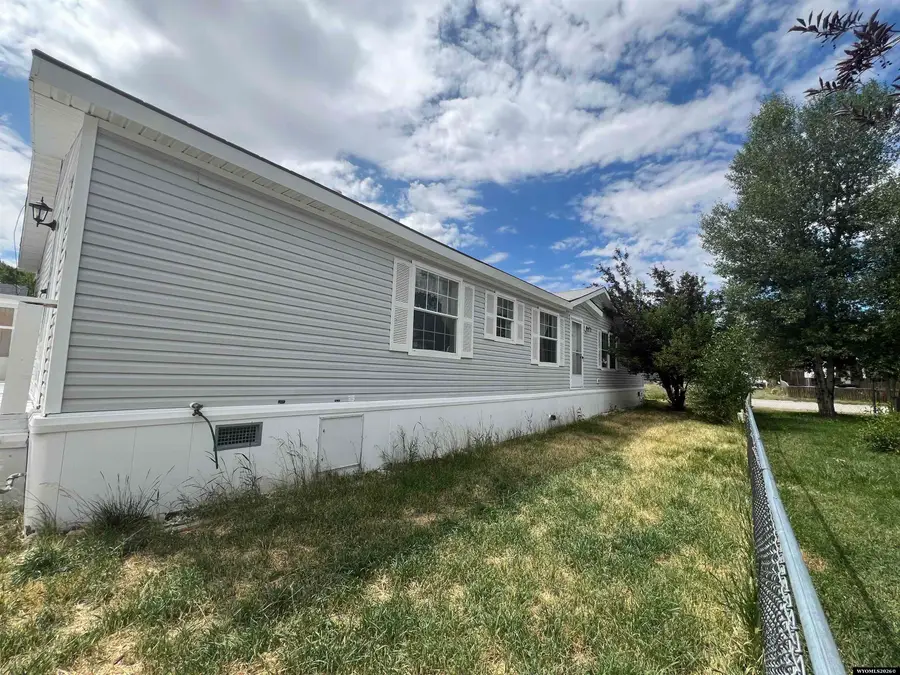 407 Susie Avenue, Diamondville, WY 83116 - #3