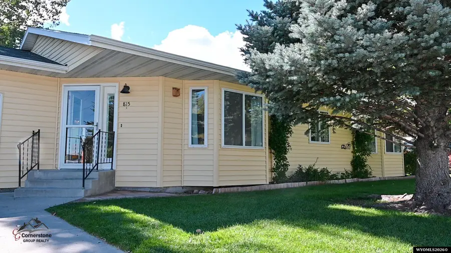 815 W Monroe Avenue, Riverton, WY 82501 - #2