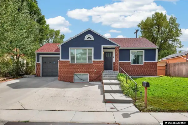 1905 Hyview Dr, Casper, WY 82604