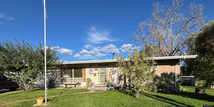 3017 W C St, Torrington, WY 82240 - #2