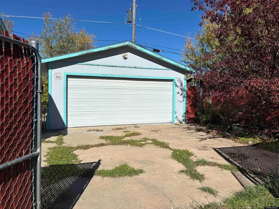 124 Lincoln Avenue, Evanston, WY 82930 - #2