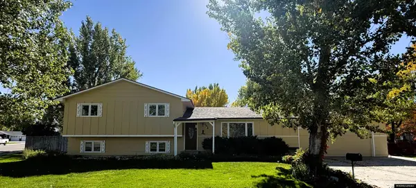 1700 Crest Way, Worland, WY 82401