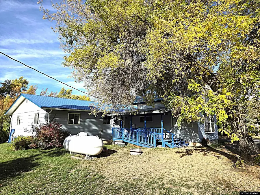 206 S 3rd St, Dubois, WY 82513 - #2