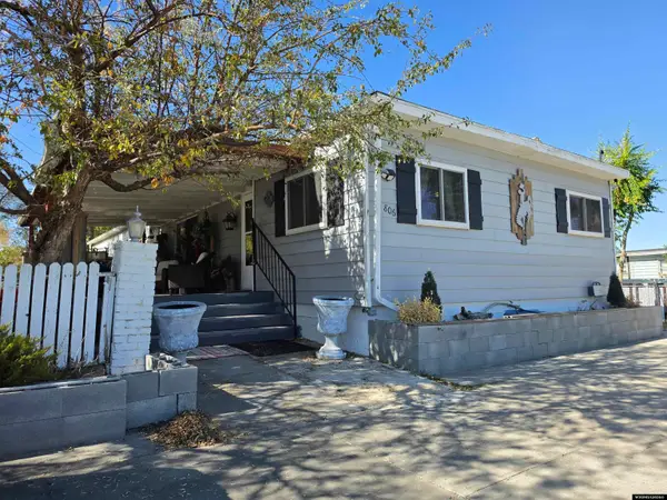 806 2nd Ave West Street, Rock Springs, WY 82901-7685