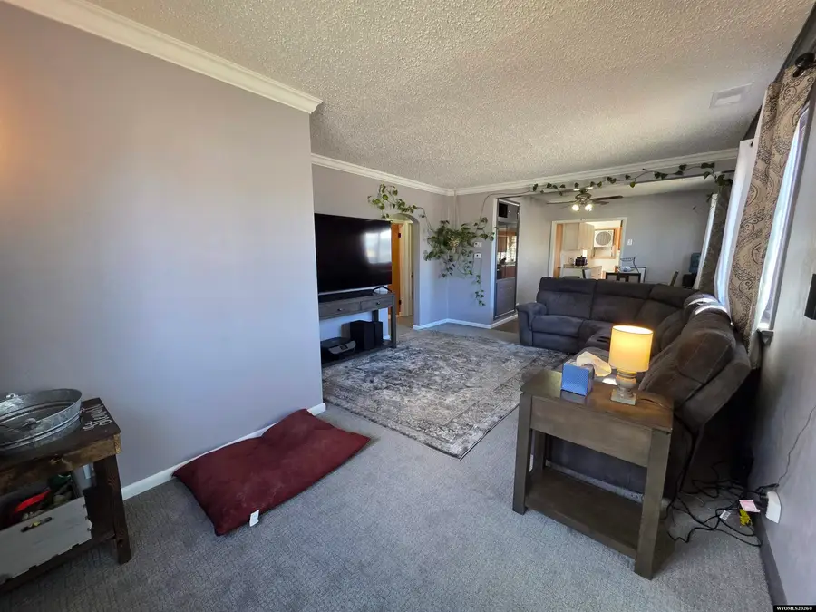 1102 9th St, Rock Springs, WY 82901 - #2