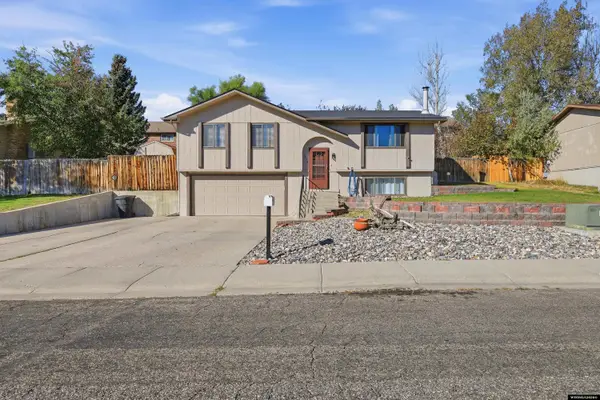 1450 S Illinois Avenue, Casper, WY 82609