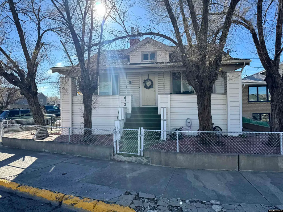 632 2nd ST, Rock Springs, WY 82901 - #1