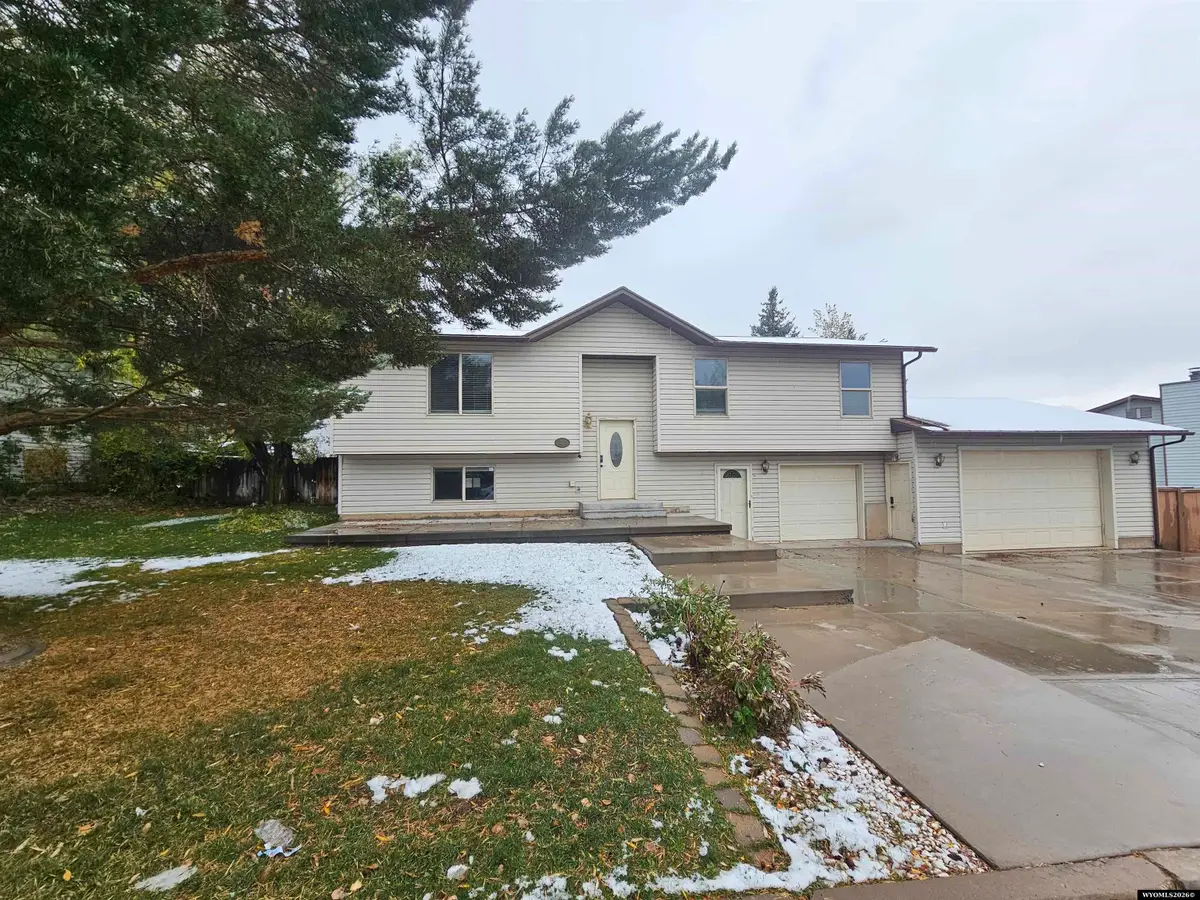 437 Twin Ridge Ave., Evanston, WY 82930 - #1